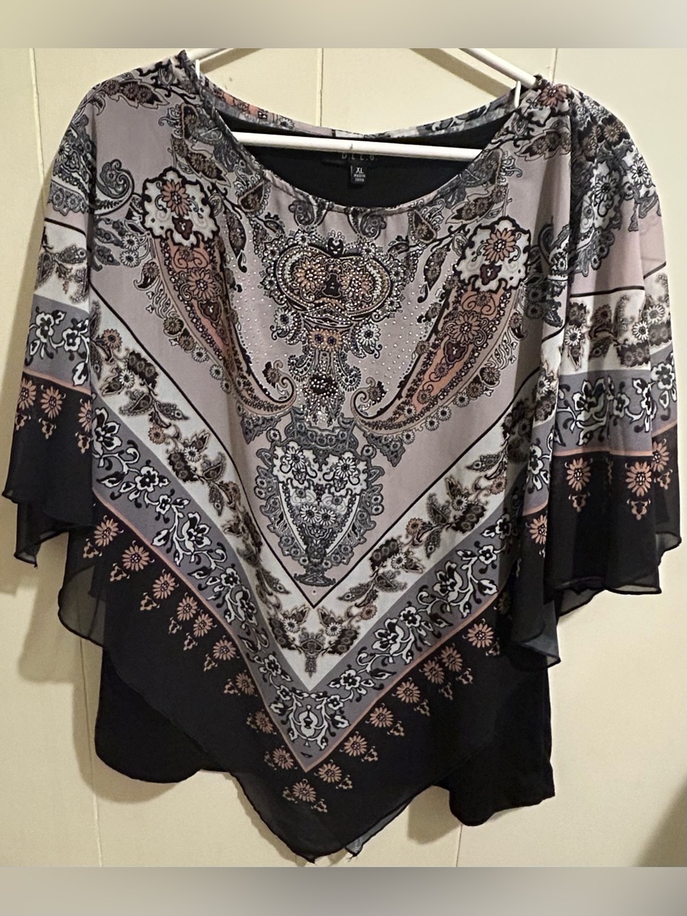 Like New B.L.E.U. layered poncho blouse & black tank underlayer XL